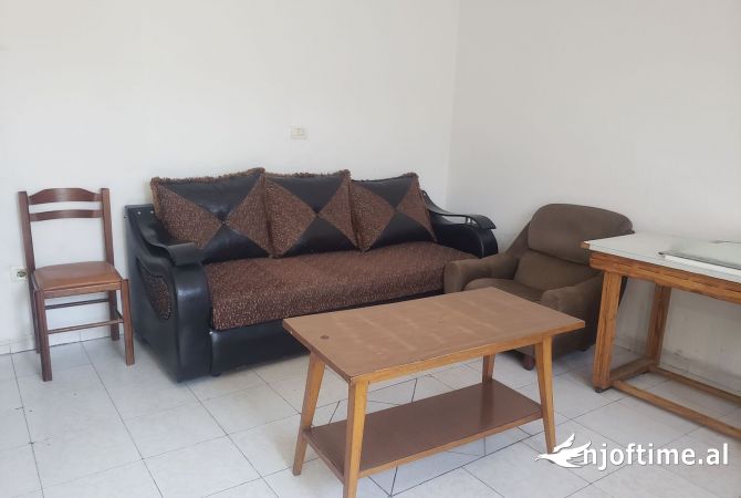 Shtepi me qera Garsoniere ne Tirane - 22,000 Leke