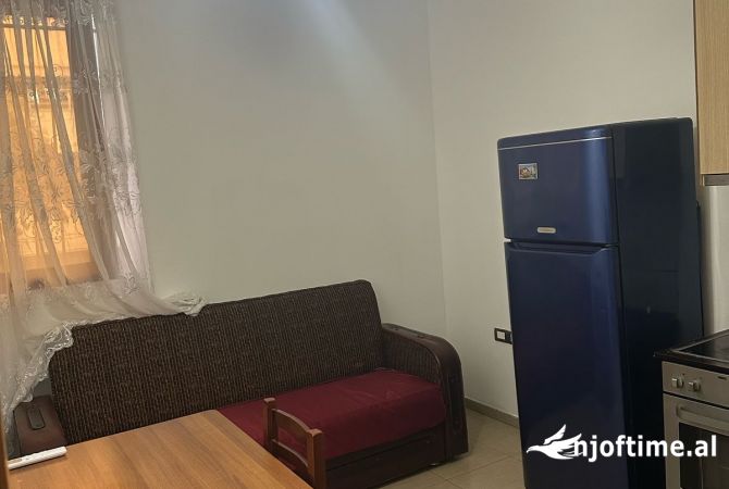 Shtepi me qera 1+1 ne Tirane - 30,000 Leke