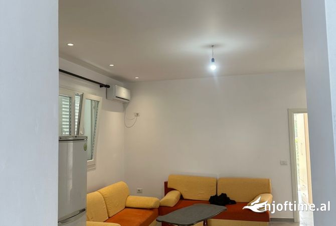 Shtepi me qera 1+1 ne Tirane - 35,000 Leke