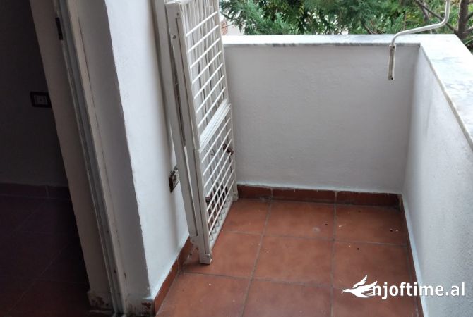 Shtepi me qera 3+1 ne Tirane - 40,000 Leke