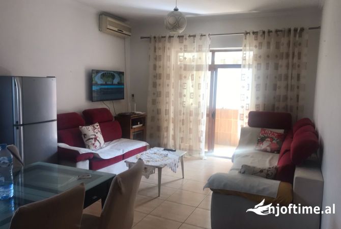 Shtepi me qera 2+1 ne Tirane - 40,000 Leke