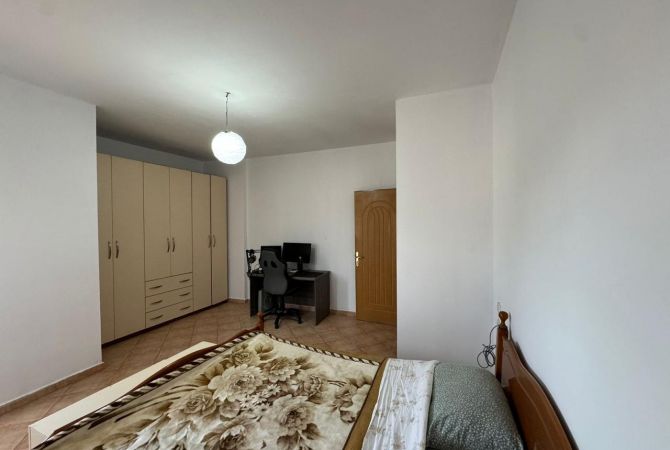 Shtepi me qera 2+1 ne Tirane - 40,000 Leke