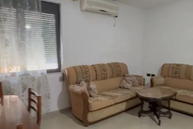 Shtepi me qera 2+1 ne Tirane - 35,000 Leke