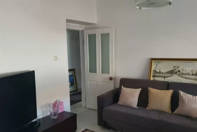 Shtepi me qera 1+1 ne Tirane - 500 Euro