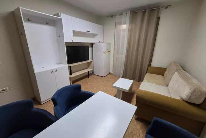 Shtepi me qera 1+1 ne Tirane - 48,000 Leke