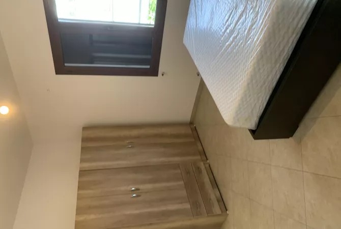 Shtepi me qera Shtepi Private ne Tirane, 3+1, Mobilimi E mobiluar, Pagesa 37,000  Leke.