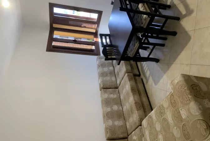 Shtepi me qera Shtepi Private ne Tirane, 3+1, Mobilimi E mobiluar, Pagesa 37,000  Leke.