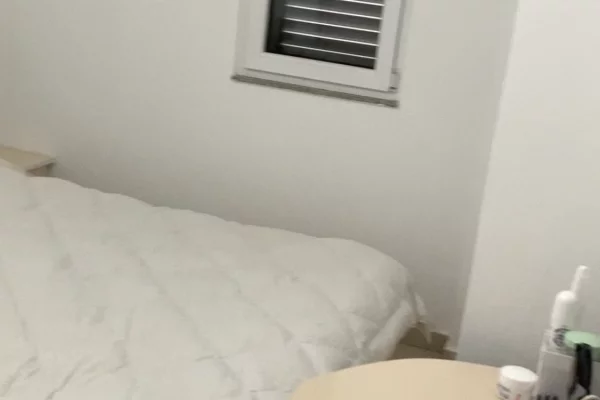 Shtepi me qera 1+1 ne Tirane - 30,000 Leke