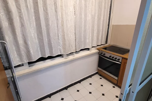 Casa in affitto Garsoniere a Tirana - 18,000 Leke