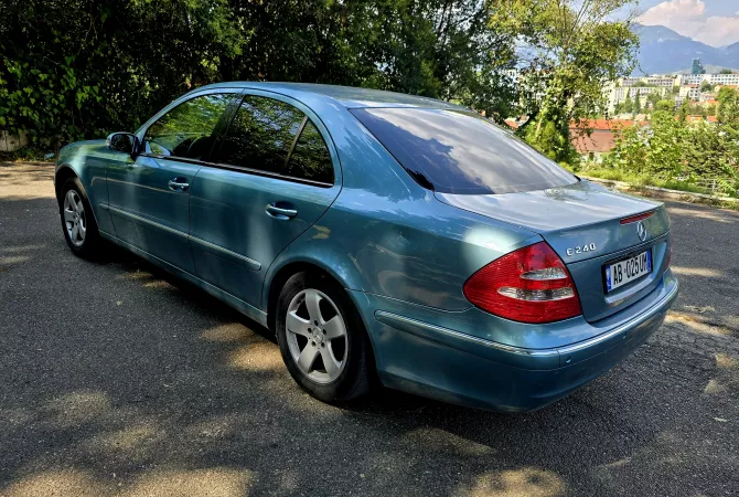 Makina ne shitje  ne Tirane - 4,900 Euro