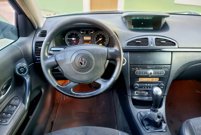 Makina ne shitje ne Tirane - 1,999 Euro