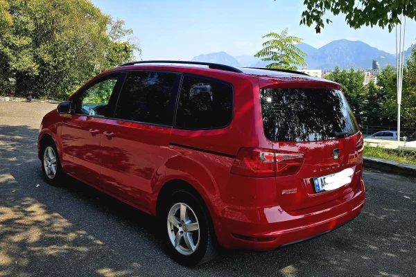 Makina ne shitje ne Tirane - 6,400 Euro