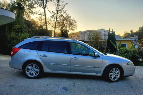 Cars for sale in Tirana, Renault, 2007 Diesel,Kambio Automatik Payment 2,900  Euro.