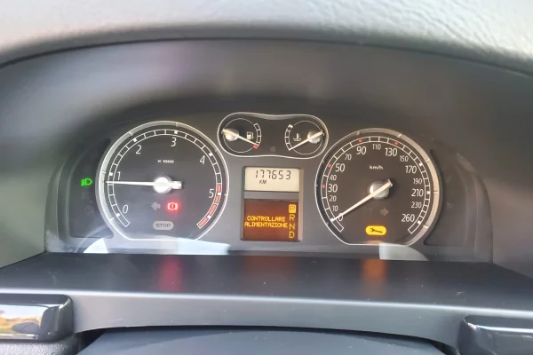 Cars for sale in Tirana - 2,900 Euro