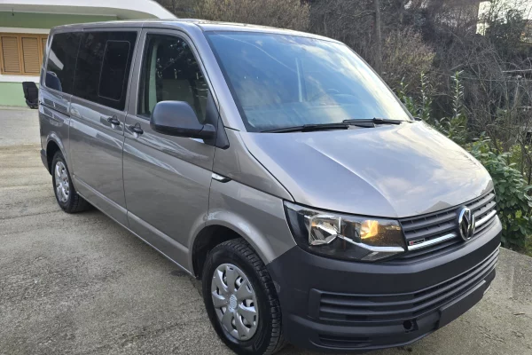 Makina ne shitje ne Tirane - 15,900 Euro