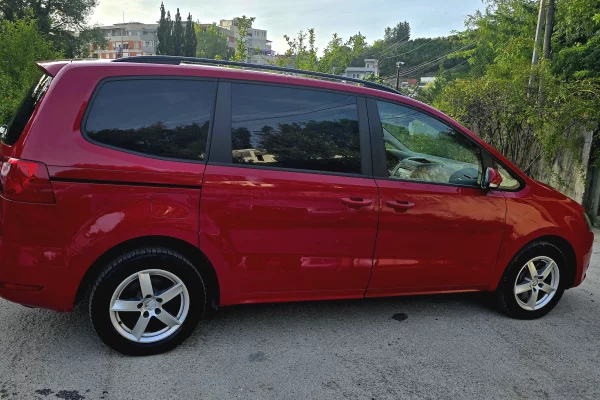 Makina ne shitje ne Tirane - 5,900 Euro