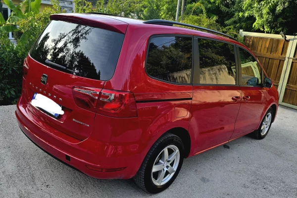 Makina ne shitje ne Tirane - 5,900 Euro