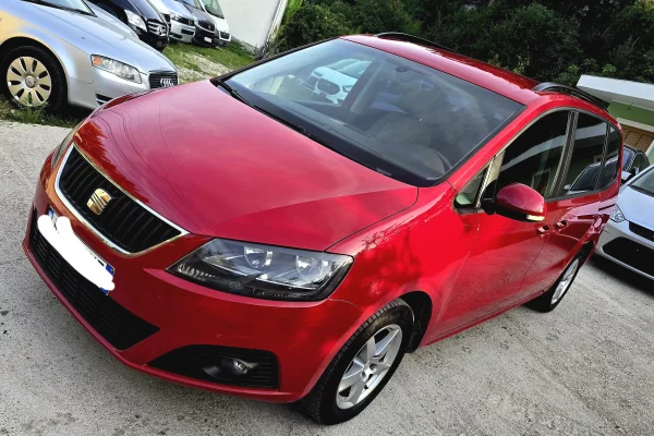 Makina ne shitje ne Tirane, Seat, 2012 Benzine,Kambio Manual Pagesa 5,900  Euro.