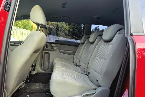 Makina ne shitje ne Tirane, Seat, 2012 Benzine,Kambio Manual Pagesa 5,900  Euro.