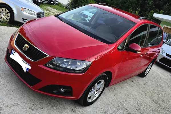 Makina ne shitje ne Tirane, Seat, 2012 Benzine,Kambio Manual Pagesa 5,900  Euro.