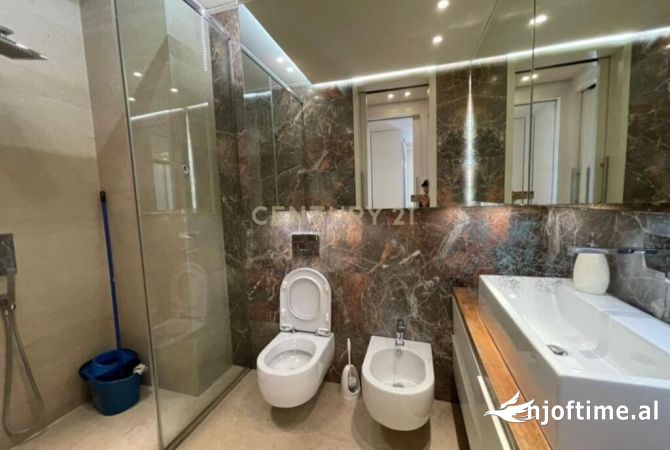 Shtepi me qera Apartament ne Tirane, 2+1, Mobilimi E mobiluar, Pagesa 700  Euro.