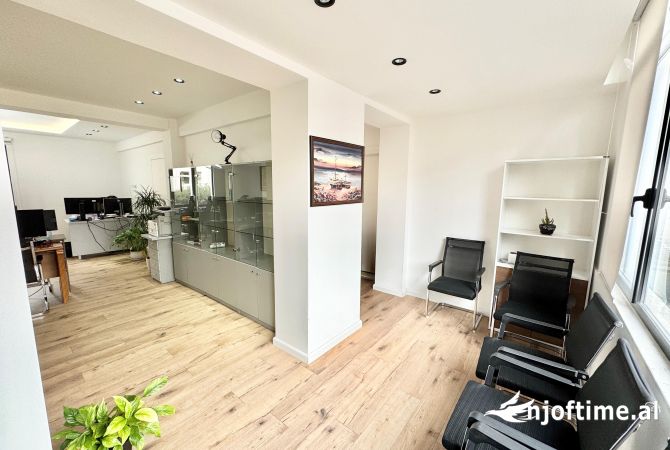 Ambient biznesi me qera 3+1 ne Tirane - 1,000 Euro