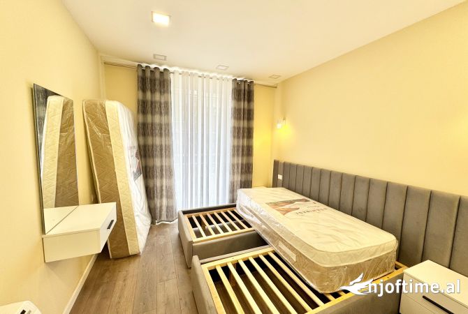 Shtepi me qera Apartament ne Tirane, 2+1, Mobilimi E mobiluar, Pagesa 800  Euro.