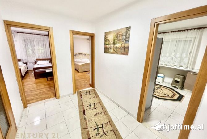 Shtepi ne shitje Apartament ne Tirane, 2+1, Mobilimi E mobiluar, Pagesa 313,000  Euro.
