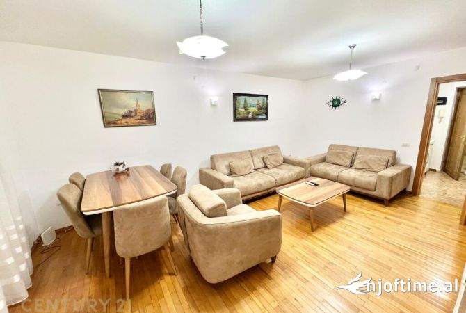 Shtepi ne shitje Apartament ne Tirane, 2+1, Mobilimi E mobiluar, Pagesa 313,000  Euro.