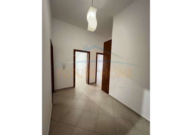 Shtepi ne shitje Apartament ne Tirane, 2+1, Mobilimi Bosh, pa mobiluar, Pagesa 280,000  Euro.