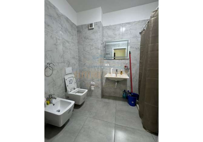 Shtepi ne shitje Apartament ne Tirane, 2+1, Mobilimi E mobiluar, Pagesa 155,000  Euro.