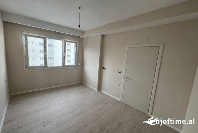 Shtepi me qera Apartament ne Tirane, 2+1, Mobilimi Bosh, pa mobiluar, Pagesa 65,000  Leke.