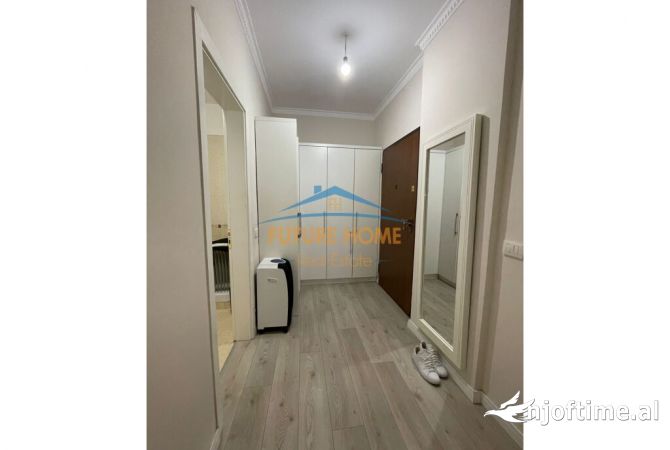Shtepi ne shitje Apartament ne Tirane, 2+1, Mobilimi E mobiluar, Pagesa 136,999  Euro.
