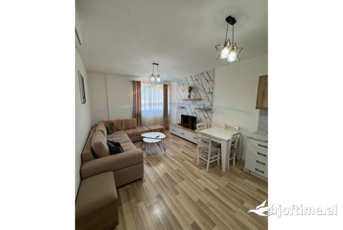 Shtepi me qera 1+1 ne Tirane - 450 Euro