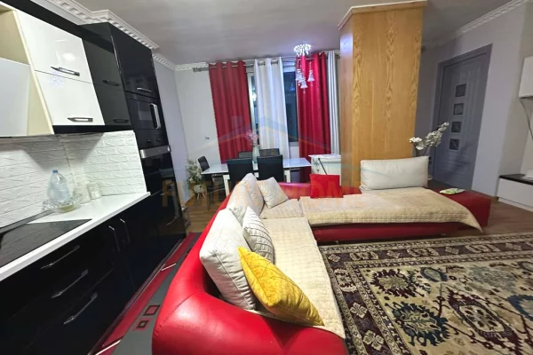 Shtepi me qera Apartament ne Tirane, 2+1, Mobilimi E mobiluar, Pagesa 55,000  Leke.