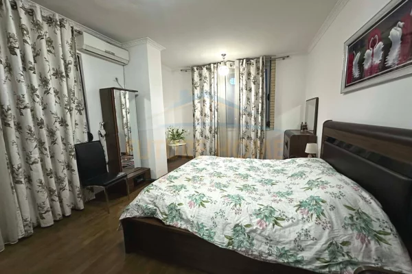 Shtepi me qera Apartament ne Tirane, 2+1, Mobilimi E mobiluar, Pagesa 55,000  Leke.