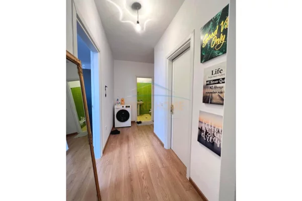 Shtepi ne shitje Apartament ne Tirane, 1+1, Mobilimi Pjeserisht e mobiluar, Pagesa 123,000  Euro.