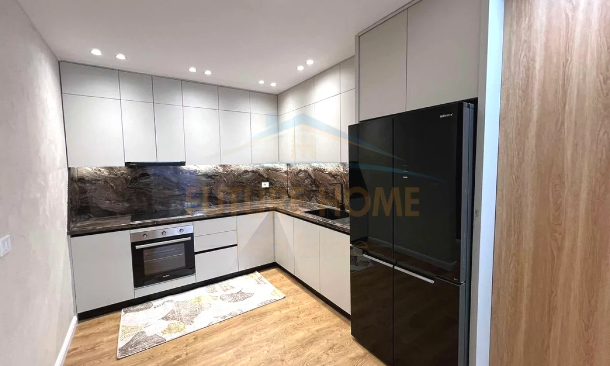 Shtepi ne shitje Apartament ne Tirane, 2+1, Mobilimi E mobiluar, Pagesa 168,000  Euro.