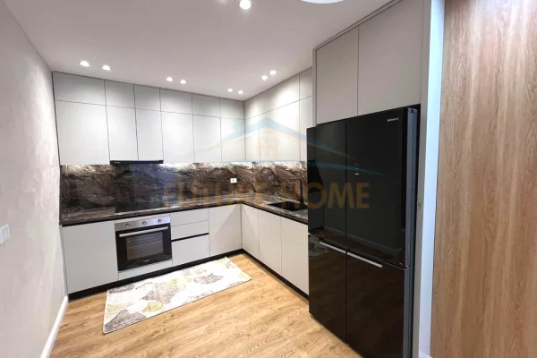 Shitet , Apartament 2+1+2 në Rrugën Teodor Keko, Tirane