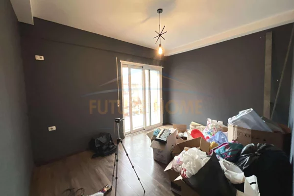 Shtepi ne shitje Apartament ne Tirane, 3+1, Mobilimi Bosh, pa mobiluar, Pagesa 255,000  Euro.
