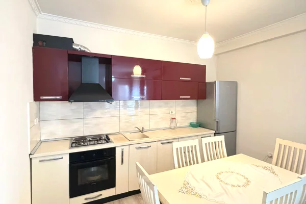 Shtepi ne shitje Apartament ne Tirane, 1+1, Mobilimi E mobiluar, Pagesa 115,000  Euro.