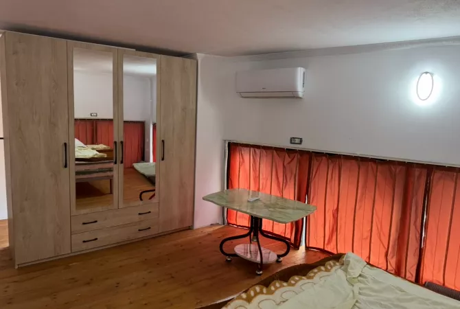 Shtepi me qera 1+1 ne Tirane - 30,000 Leke