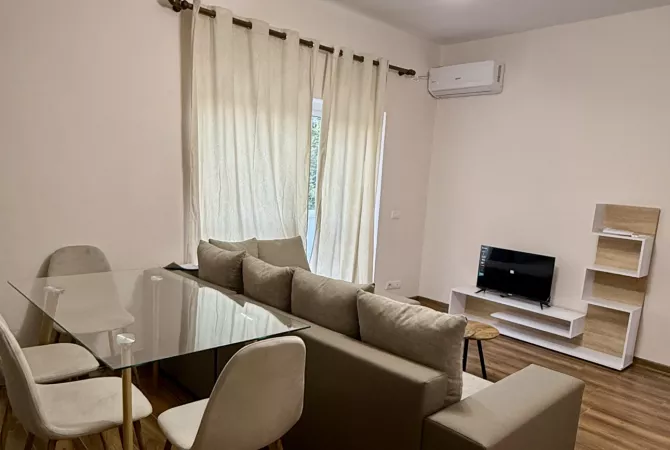 Shtepi me qera 1+1 ne Tirane - 65,001 Leke