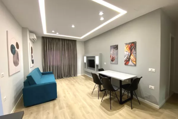 Shtepi me qera 2+1 ne Tirane - 70,001 Leke