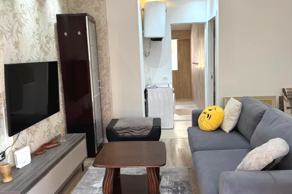 Shtepi me qera 1+1 ne Tirane - 57,000 Leke