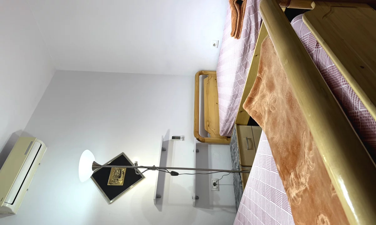 Shtepi me qera Apartament ne Tirane, 1+1, Mobilimi E mobiluar, Pagesa 40,000  Leke.