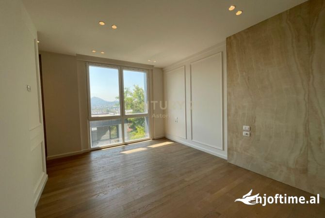 Casa in vendita 3+1 a Tirana - 383,000 Euro