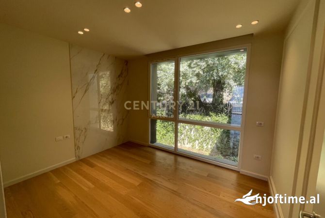Casa in vendita 3+1 a Tirana - 383,000 Euro