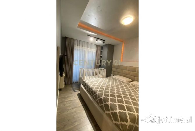 Shtepi ne shitje 2+1 ne Tirane - 240,000 Euro