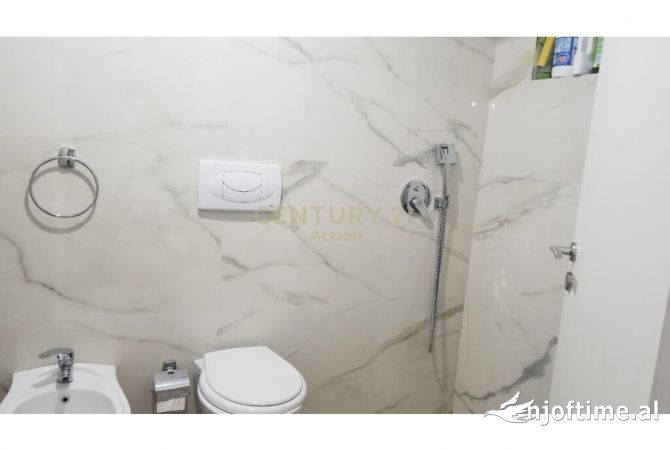 Shtepi me qera 2+1 ne Tirane - 620 Euro